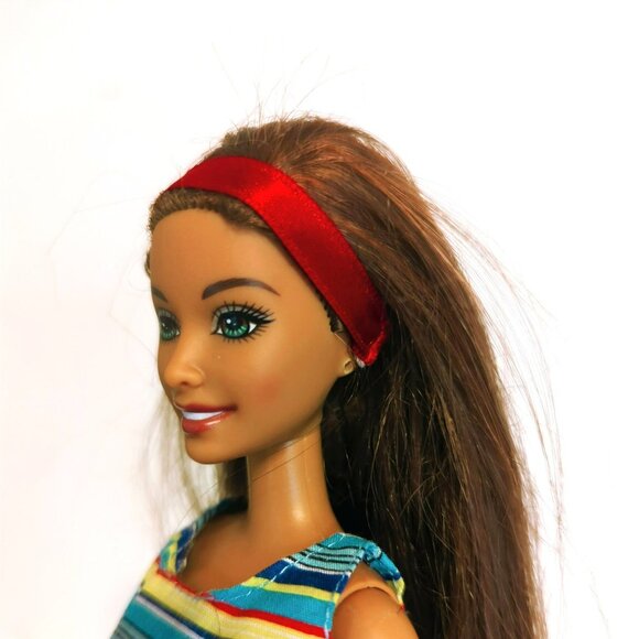 Barbie Cali Girl Surfer Summer Doll Hispanic Beach Feet 2004 G8665 Restyled - Picture 5 of 7